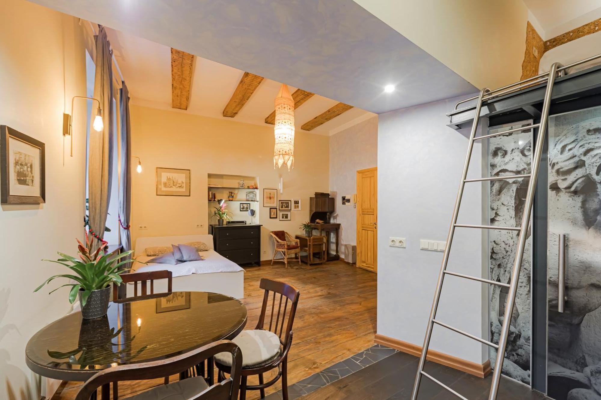 Vintage Old Town Apartament